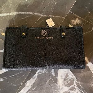 Kendra Scott jewelry case